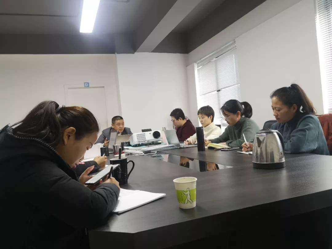 long8官方网站CEO莅临荆门战区组织领导并召开火略分析暨员工培训大会