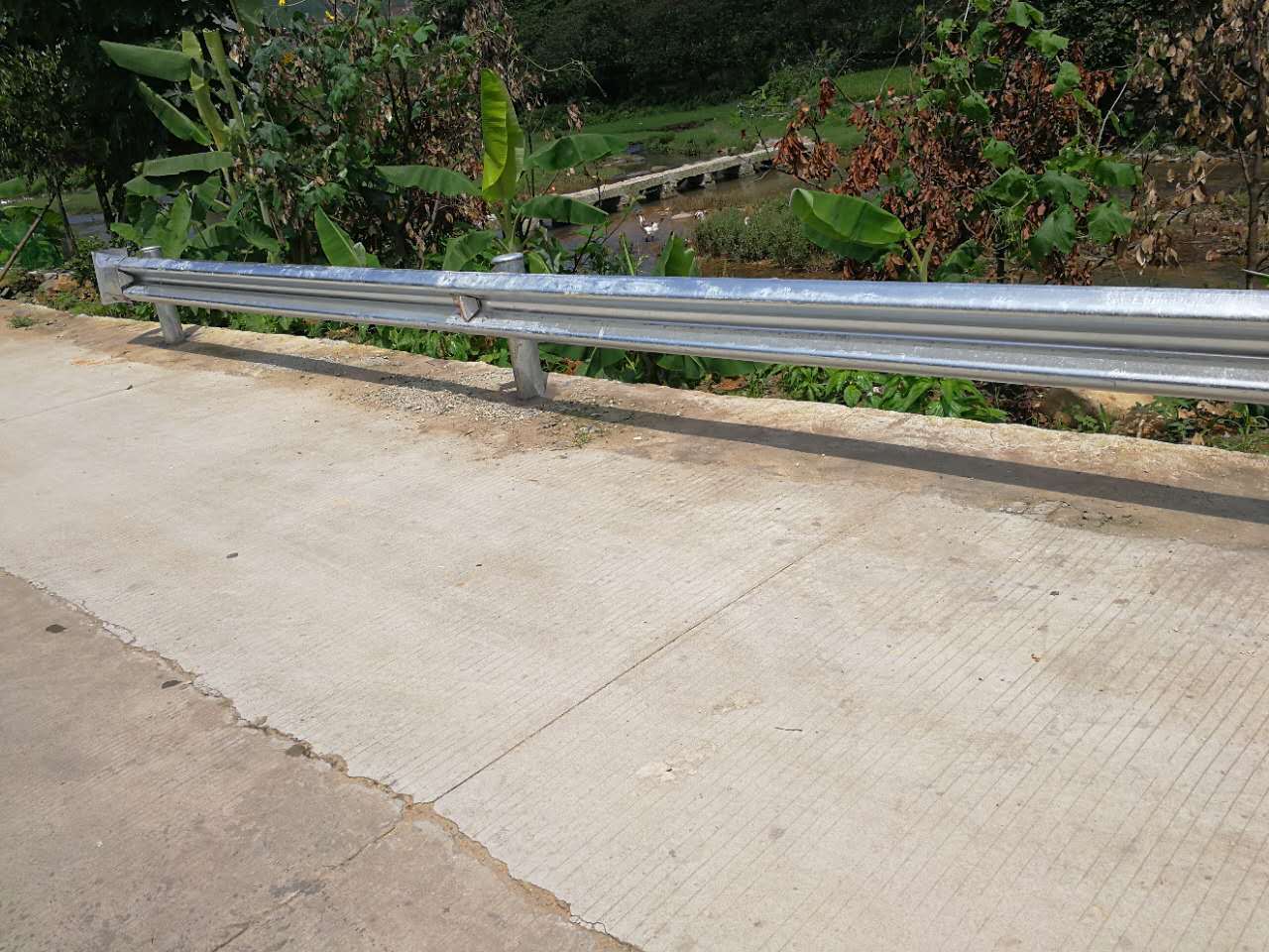 孝感路线防护护栏的安全重要性及优势
