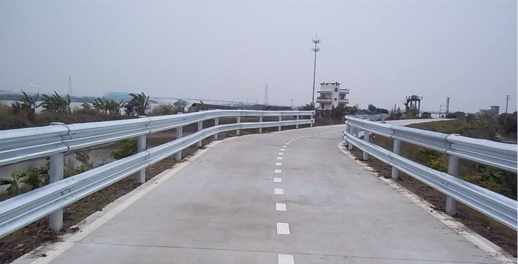 路线波形护栏
